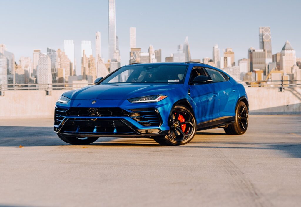 2020 Lamborghini Urus Blue