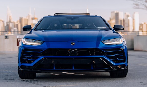 2020 Lamborghini Urus Blue