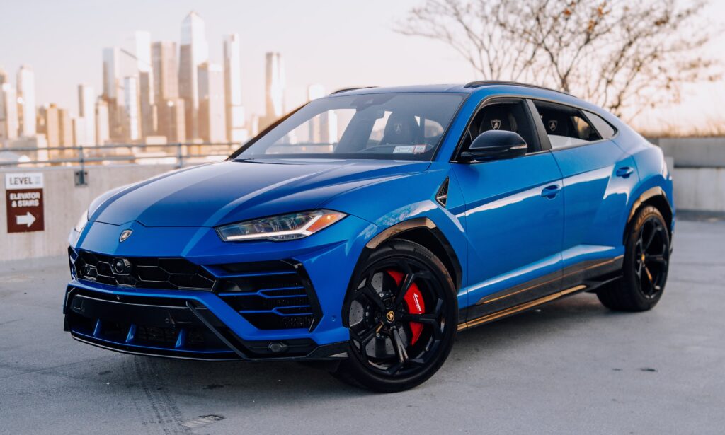 2020 Lamborghini Urus Blue