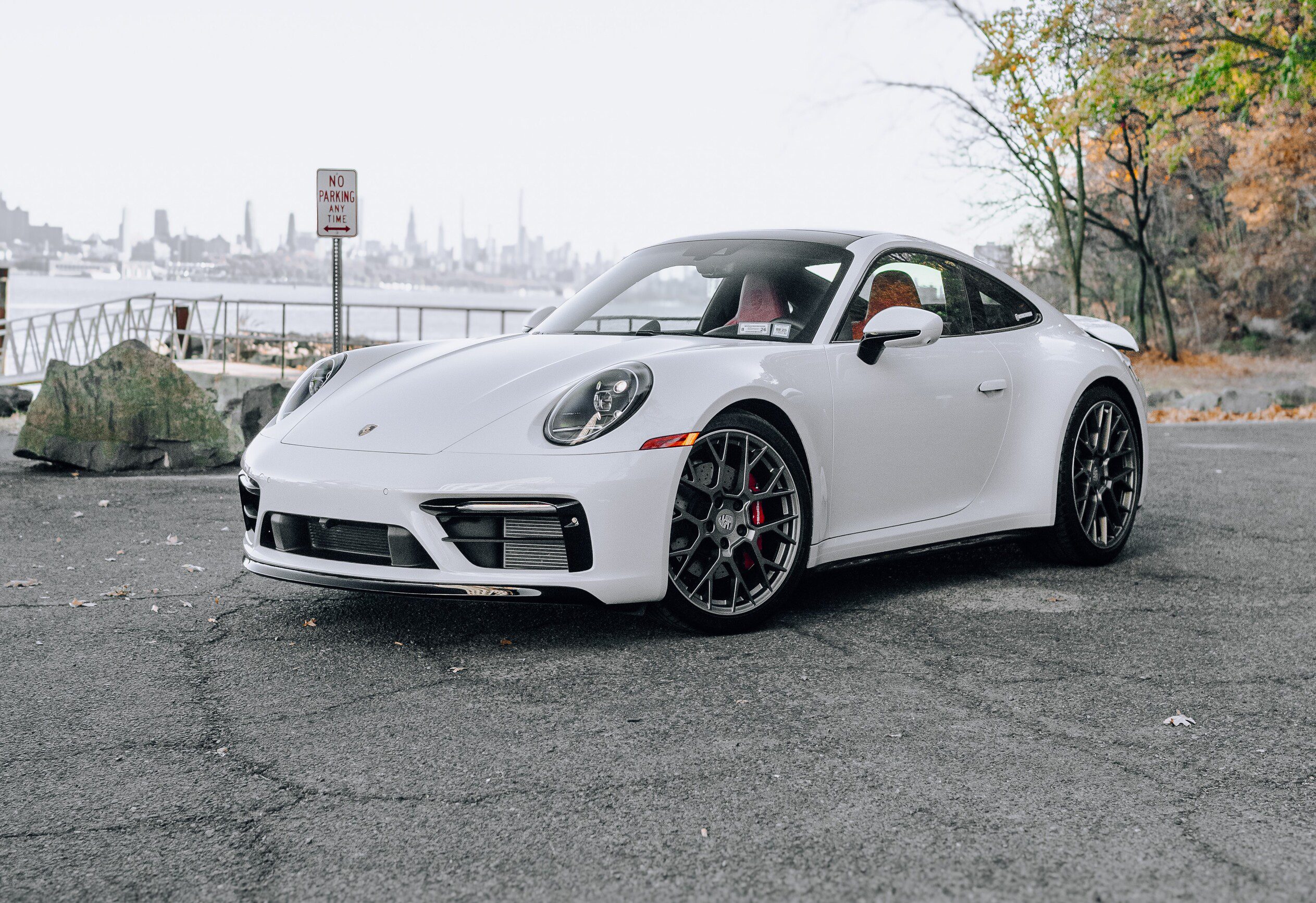 2024 Porsche 911 Carrera 4s White