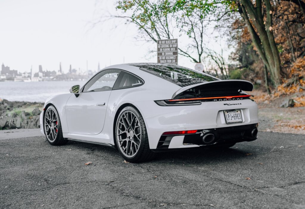 2024 Porsche 911 Carrera 4s White